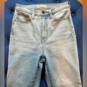 Madewell size 25 light wash high rise jeans